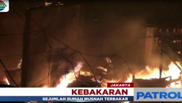 Kebakaran di Jembatan Tinggi, 12 Mobil Damkar Dikerahkan - Patroli