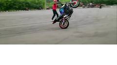 Takjub!! Stunt Rider Cilik adiknya Wawan Tembong - ATRAKSI FREESTYLE MOTOR Yamaha MT25 (Indonesia)